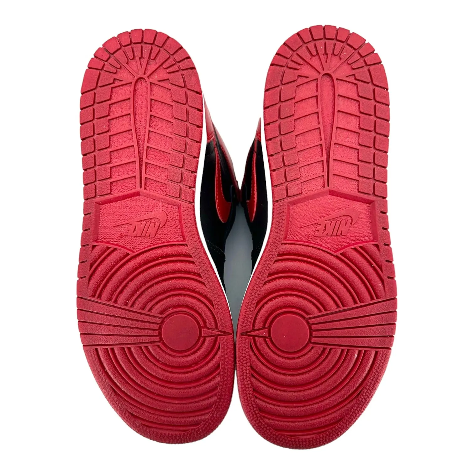 Air Jordan 1 Retro Bred Banned (2016) (GS) Pre-Owned