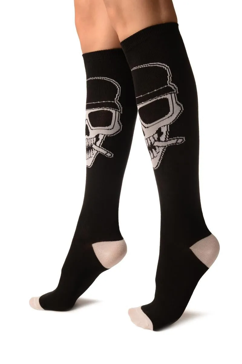 Black With White Woven Smoking Skull (Halloween)